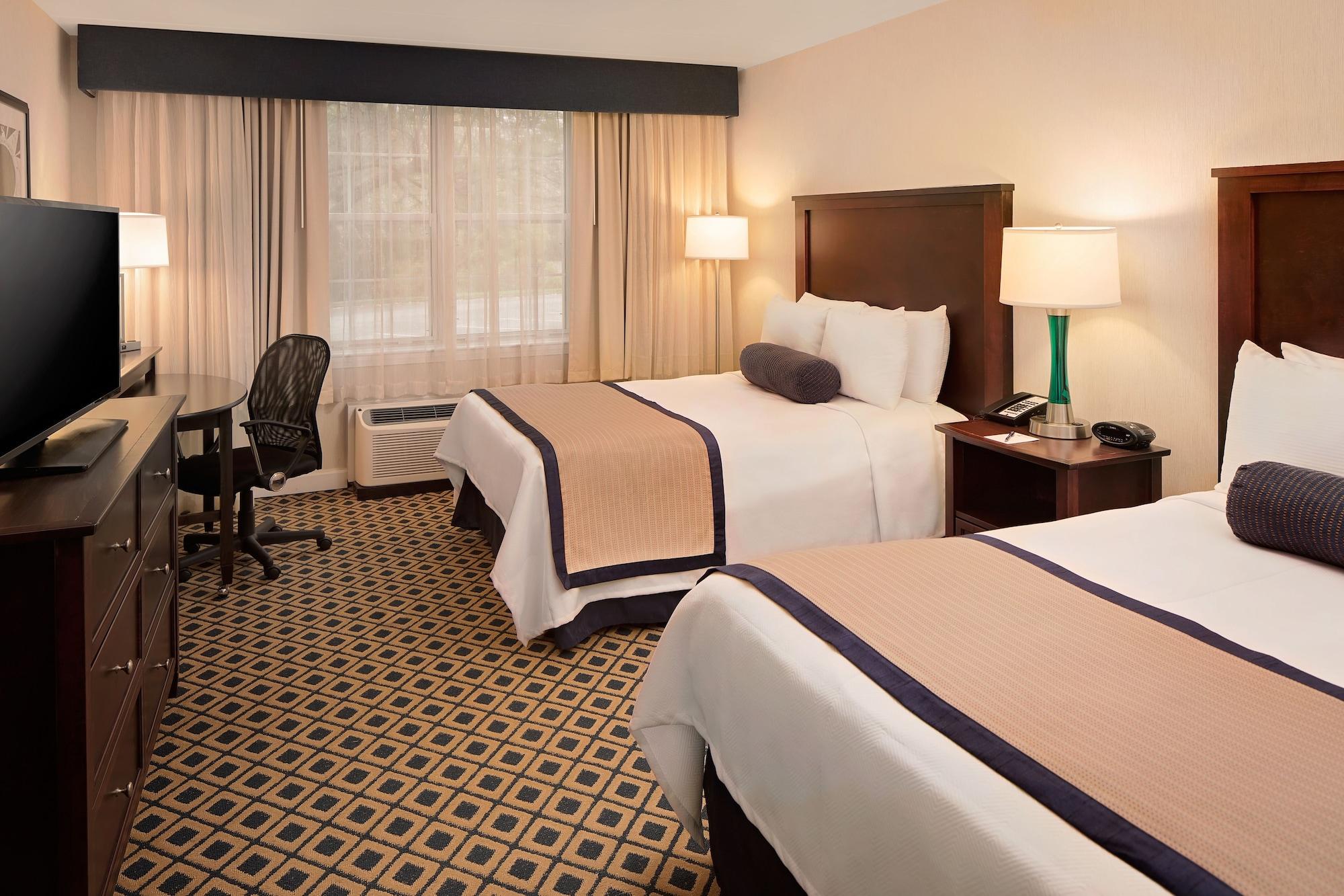 Westford Regency Inn & Conference Center Bagian luar foto