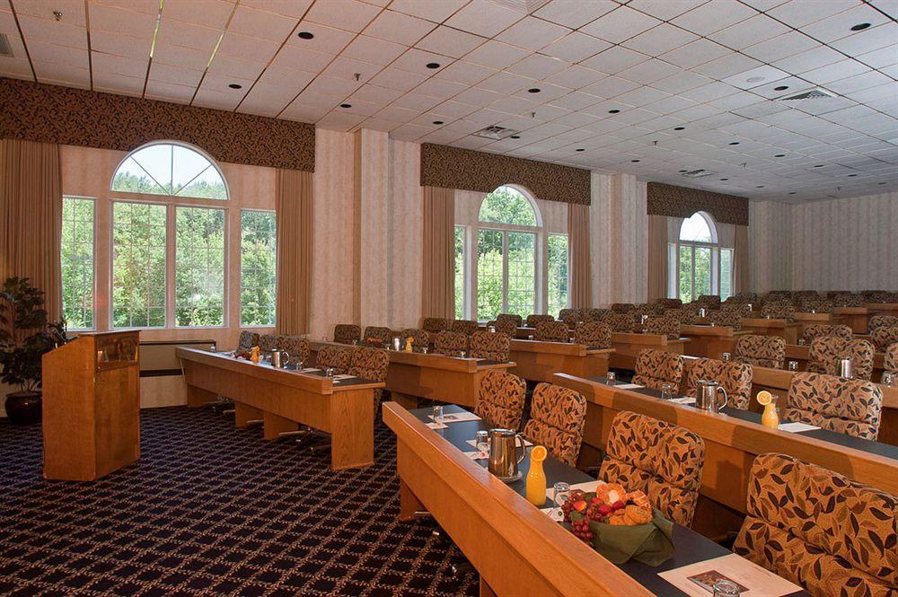 Westford Regency Inn & Conference Center Bagian luar foto